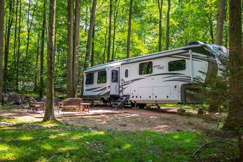 Campers paradise - 2 Bedrooms. Loft. 1 Bathroom. The Yukon is perfect for a group getaway. This luxury cabin has all of the comforts of home, surrounded by beautiful Pennsylvania woods. 5 double beds total. Fully equipped kitchen. Free satellite TV …